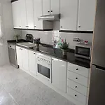 Feriado, Con Parking Incluido 아파트 셀라