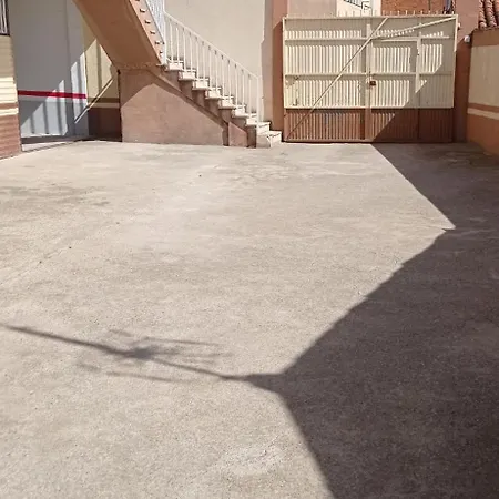 Feriado, Con Parking Incluido セリャ